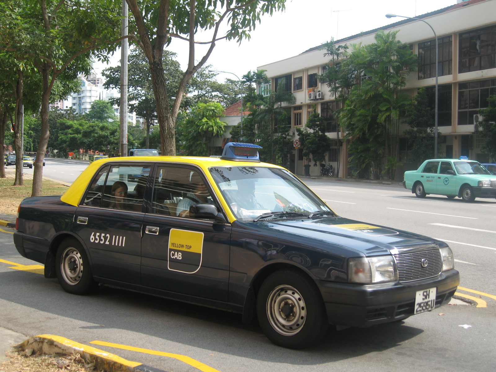 Yellow Top taxi